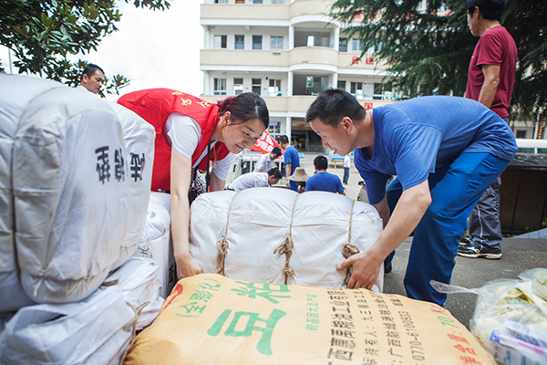 無(wú)人機(jī)裝備馳援抗洪救災(zāi)，守衛(wèi)家園山河在行動(dòng)