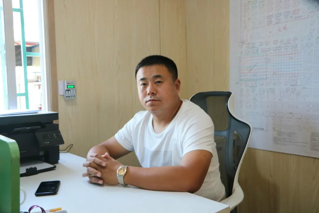 液壓靜力壓樁機(jī)從1臺(tái)到21臺(tái)，他只用了8年！